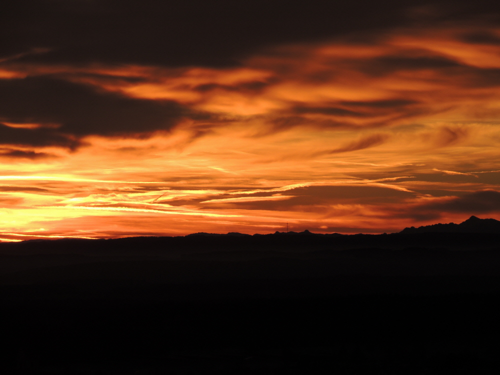 Morgenrot ber den bayrischen Alpen