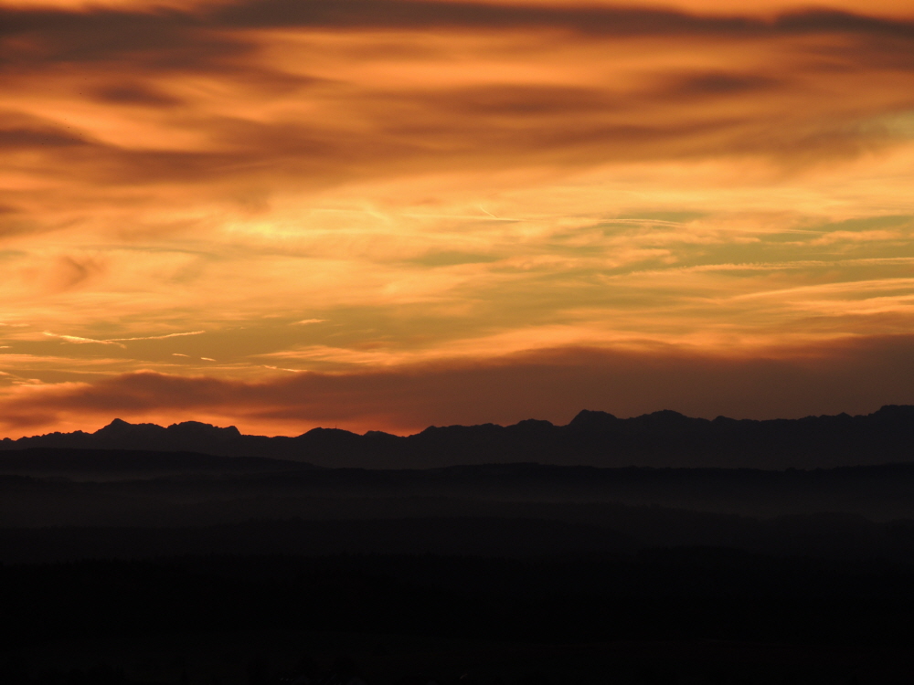 Morgenrot ber den bayrischen Alpen